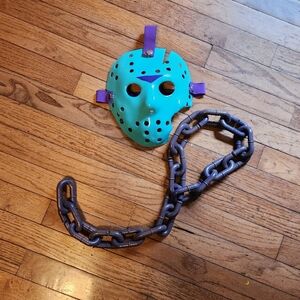 Friday The 13th Nintendo NES Jason Voorhees Mask & Chain Toy Halloween Cosplay